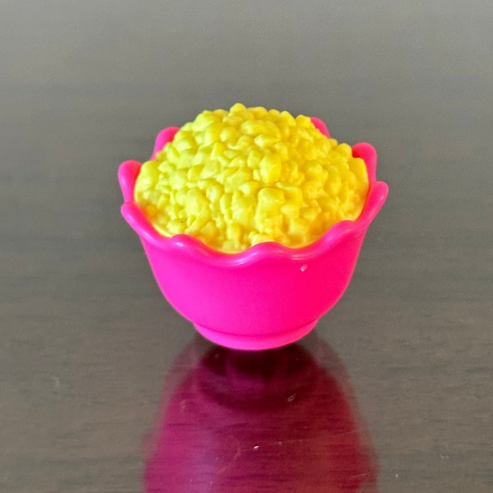 Barbie Doll Accessory Pink Scalloped Bowl Popcorn Yellow Snack Food Toy